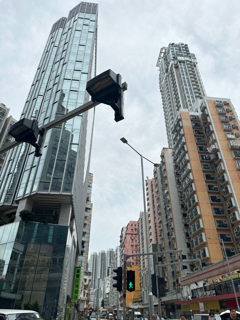 We Stayed in Mong Kok (旺角) in Kowloon (九龍)— And It Became One of Dad’s Two Absolute Favorite Hong Kong Hotels