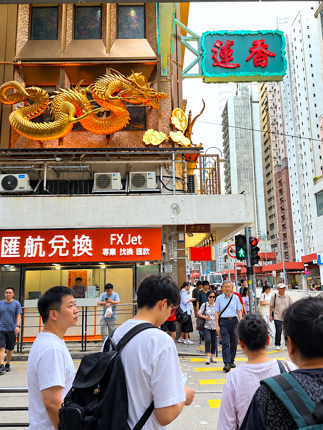 We Slowed Down in Sheung Wan 上環 — And Found the Hong Kong We Came For